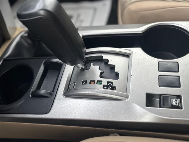 Toyota 4Runner SR5 4WD 2012