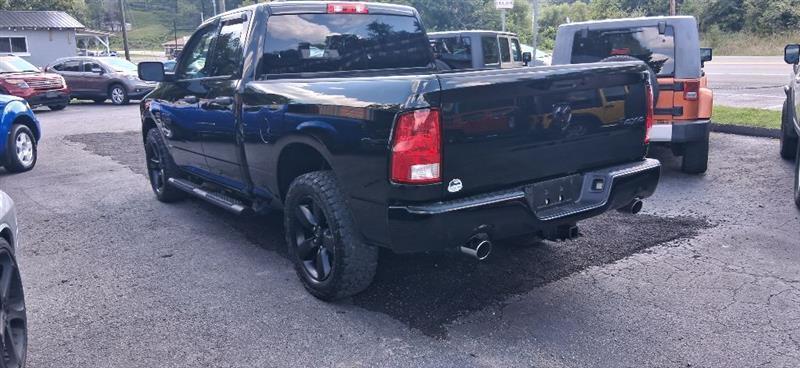RAM 1500 Tradesman Quad Cab 4WD 2017