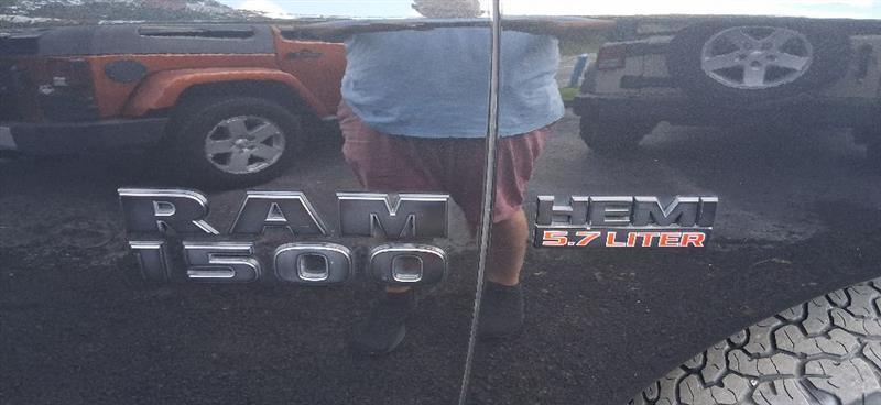 RAM 1500 Tradesman Quad Cab 4WD 2017