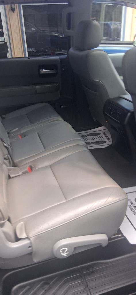 Toyota Sequoia Limited 4WD 2014