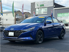 2022 Hyundai Elantra 