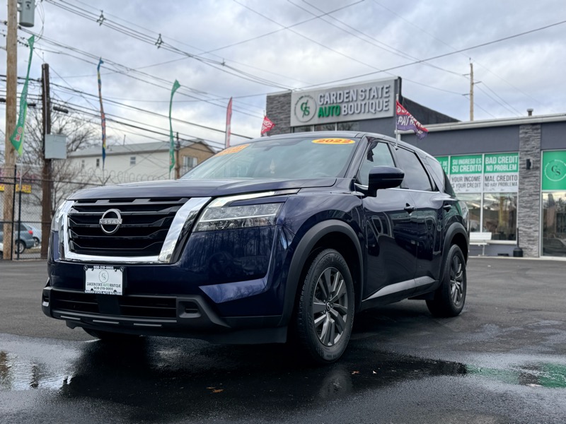 2022 Nissan Pathfinder S