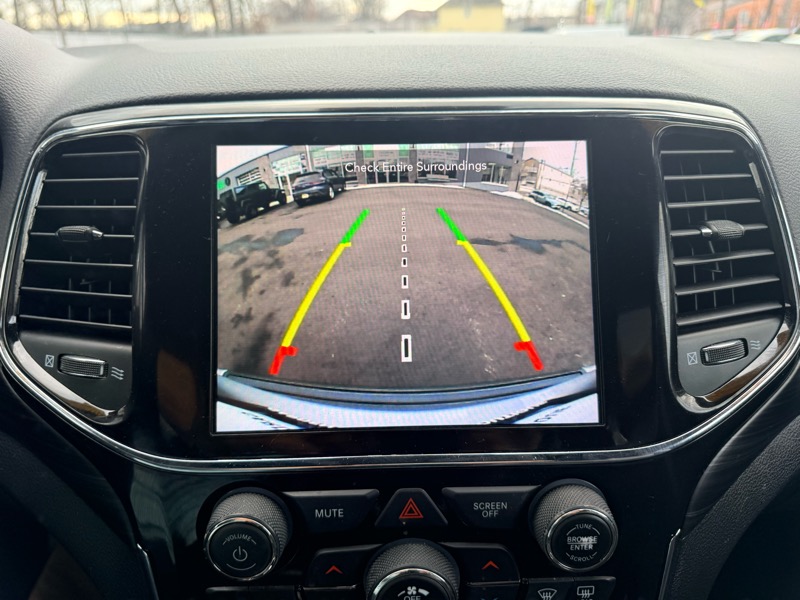 Jeep Grand Cherokee Laredo E 4WD 2021