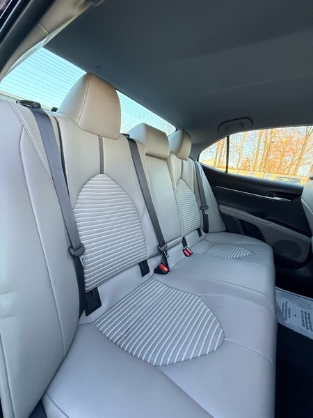 Toyota Camry SE 2022