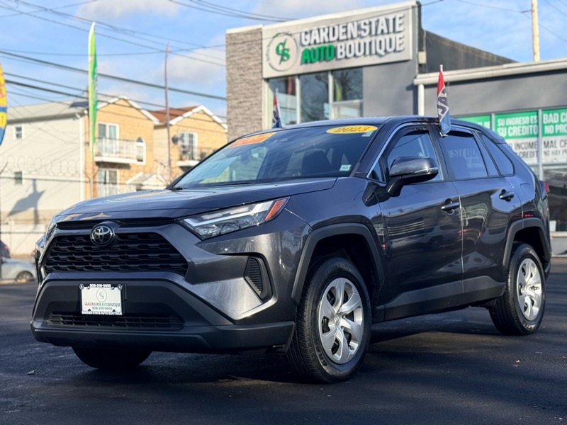 Toyota RAV4 LE AWD 2023