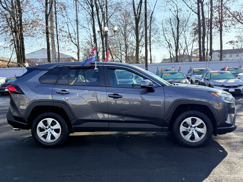 Toyota RAV4 LE AWD 2023