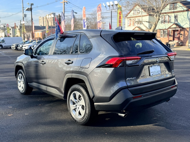 Toyota RAV4 LE AWD 2023