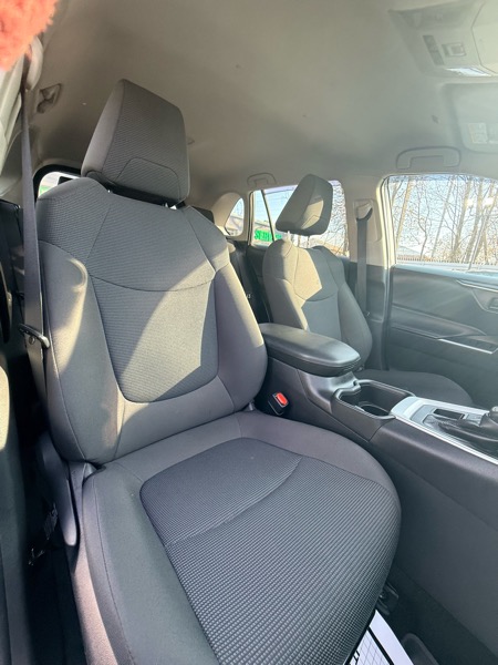 Toyota RAV4 LE AWD 2023