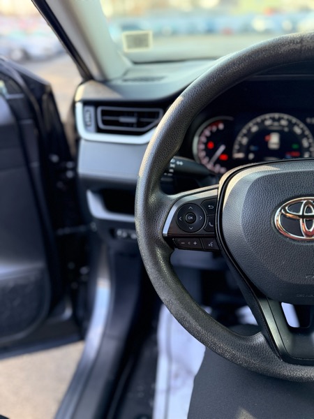 Toyota RAV4 LE AWD 2023