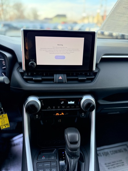 Toyota RAV4 LE AWD 2023