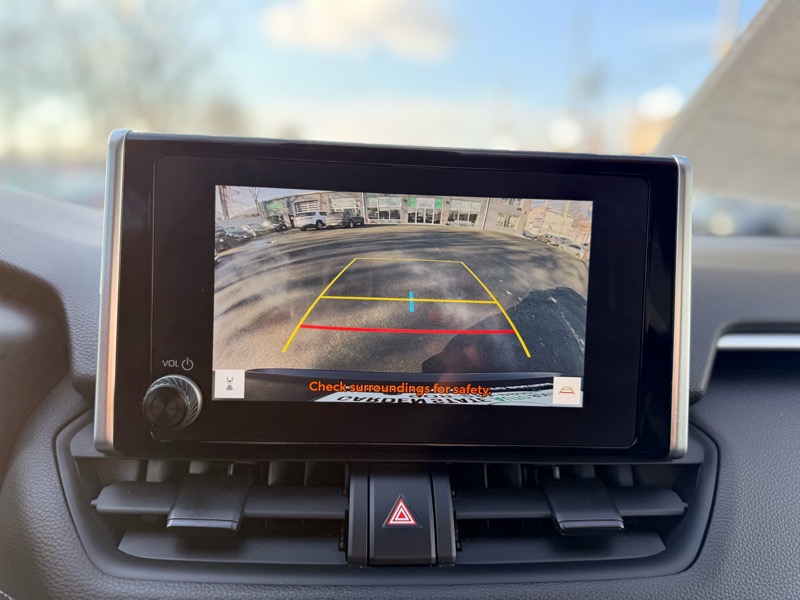 Toyota RAV4 LE AWD 2023