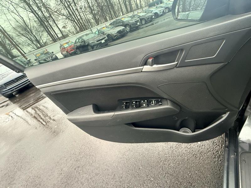 Hyundai Elantra Limited 2020