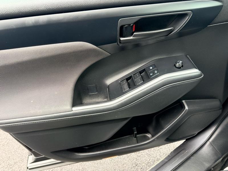 Toyota Highlander LE AWD V6 2021