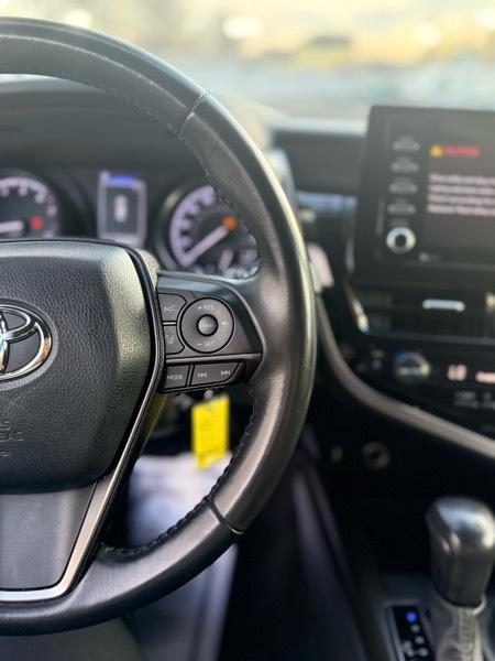 Toyota Camry SE 2023