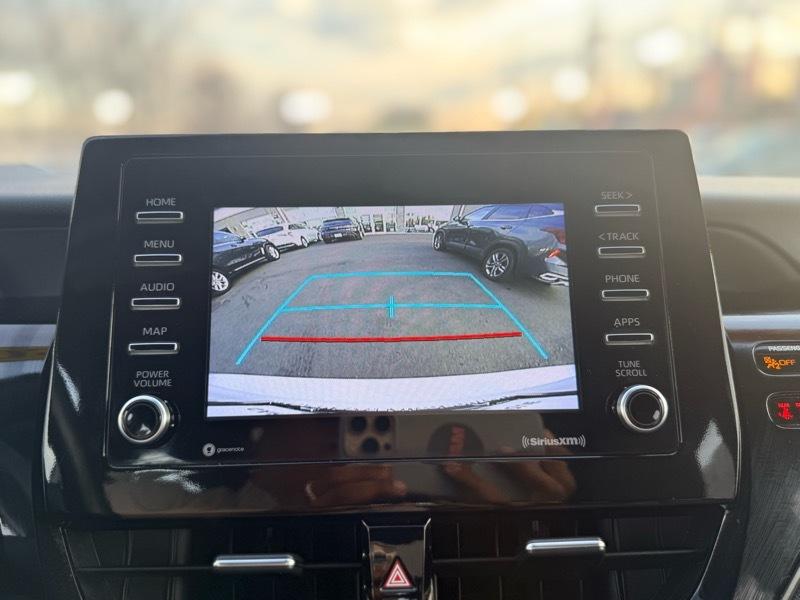 Toyota Camry SE 2023