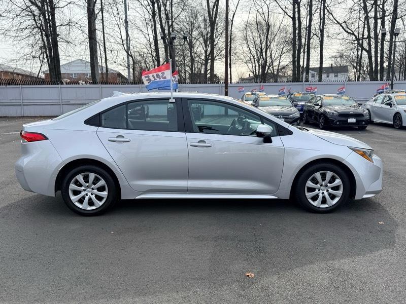 Toyota Corolla LE 2024