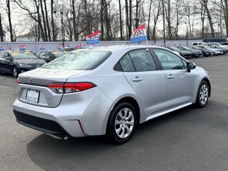 Toyota Corolla LE 2024