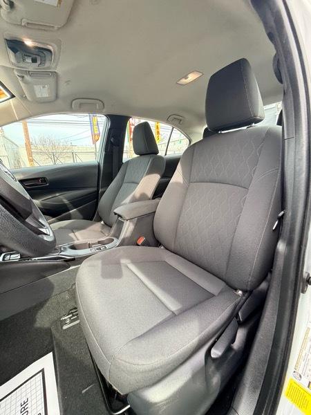 Toyota Corolla LE 2024