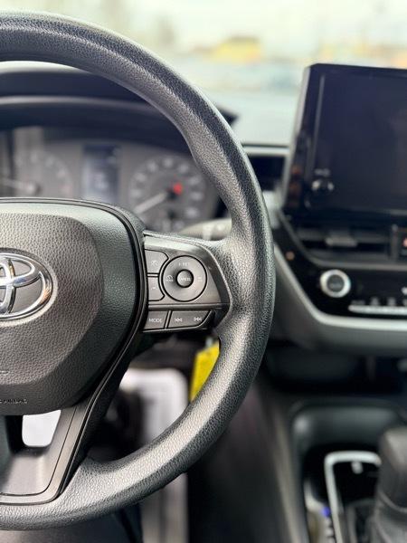 Toyota Corolla LE 2024