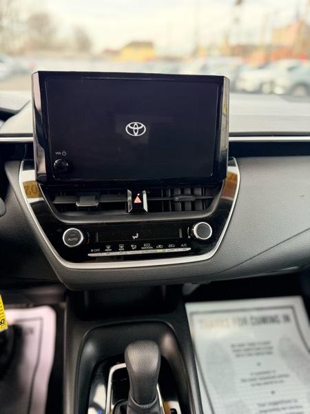 Toyota Corolla LE 2024