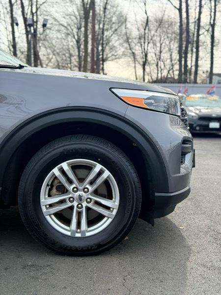 Ford Explorer Base AWD 2022