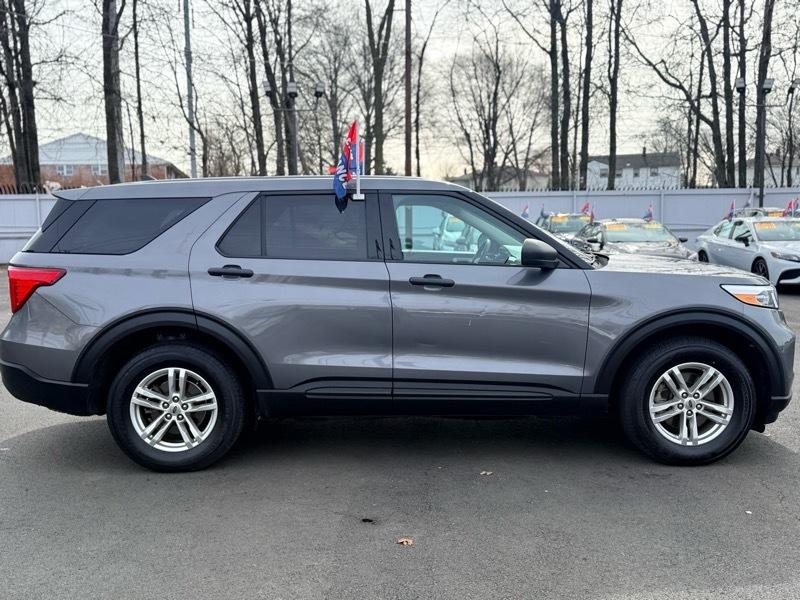 Ford Explorer Base AWD 2022