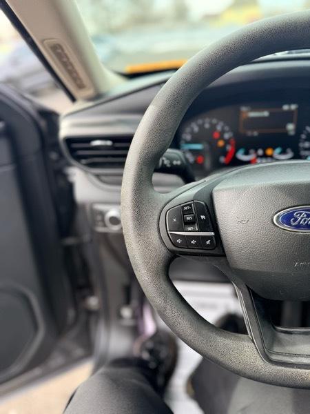 Ford Explorer Base AWD 2022