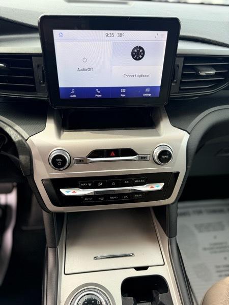 Ford Explorer Base AWD 2022