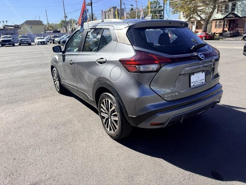 2021 Nissan Kicks SV - Photo 9