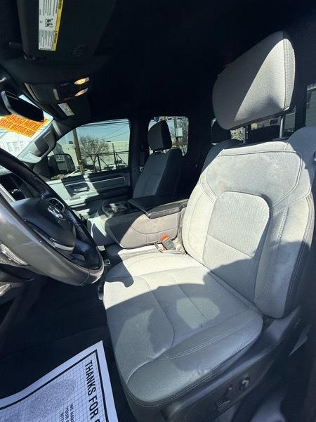 RAM 1500 Big Horn Quad Cab 4WD 2022