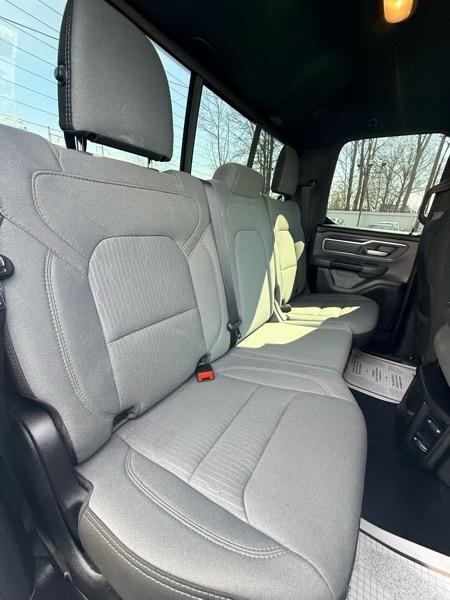 RAM 1500 Big Horn Quad Cab 4WD 2022