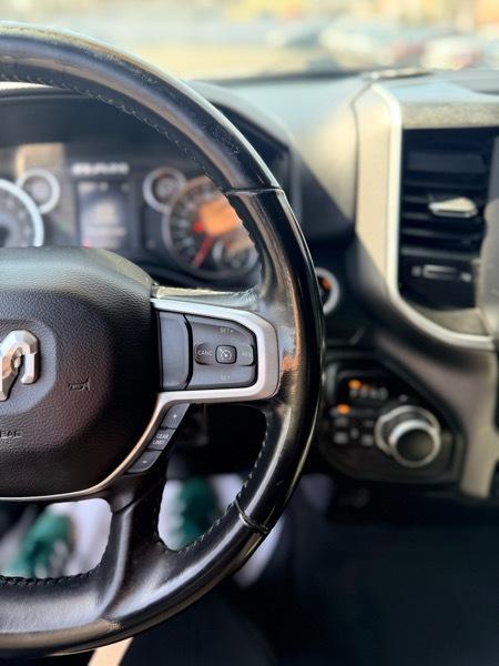 RAM 1500 Big Horn Quad Cab 4WD 2022