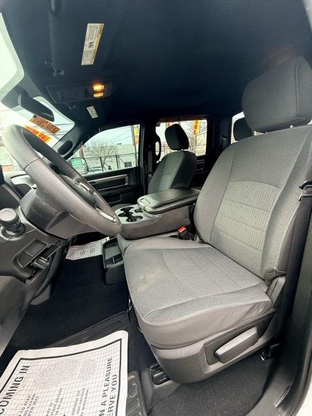 RAM 1500 Classic Tradesman Crew Cab SWB 4WD 2022