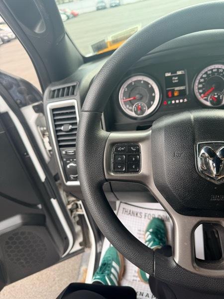 RAM 1500 Classic Tradesman Crew Cab SWB 4WD 2022