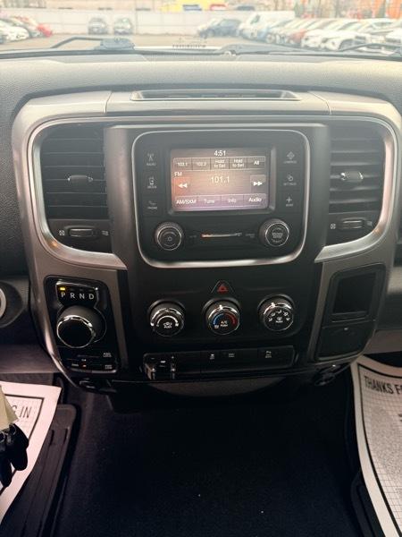 RAM 1500 Classic Tradesman Crew Cab SWB 4WD 2022