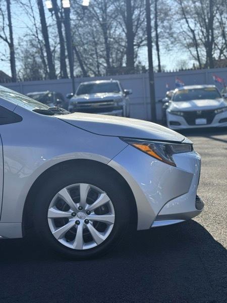 Toyota Corolla LE 2024