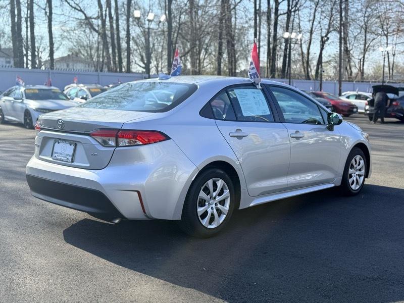 Toyota Corolla LE 2024