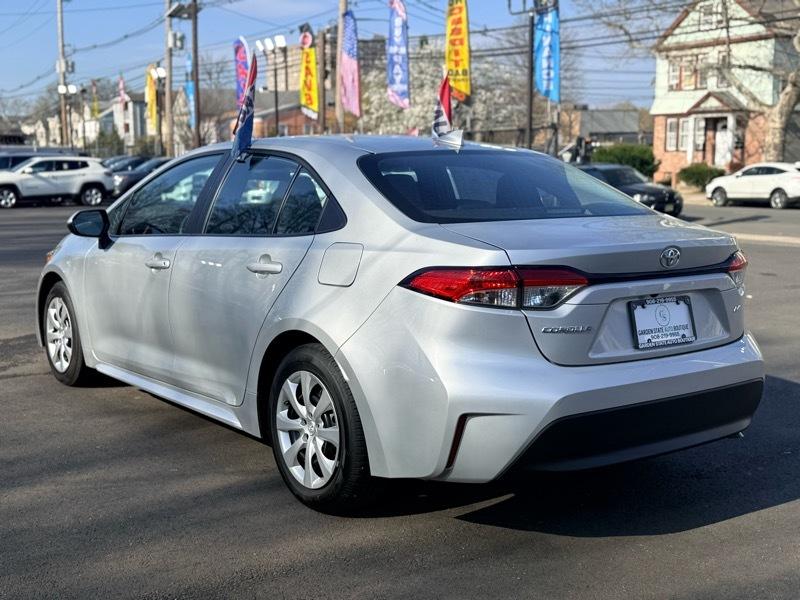 Toyota Corolla LE 2024