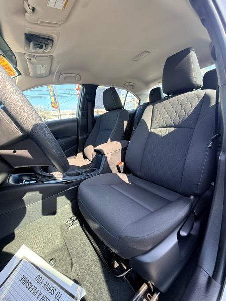 Toyota Corolla LE 2024