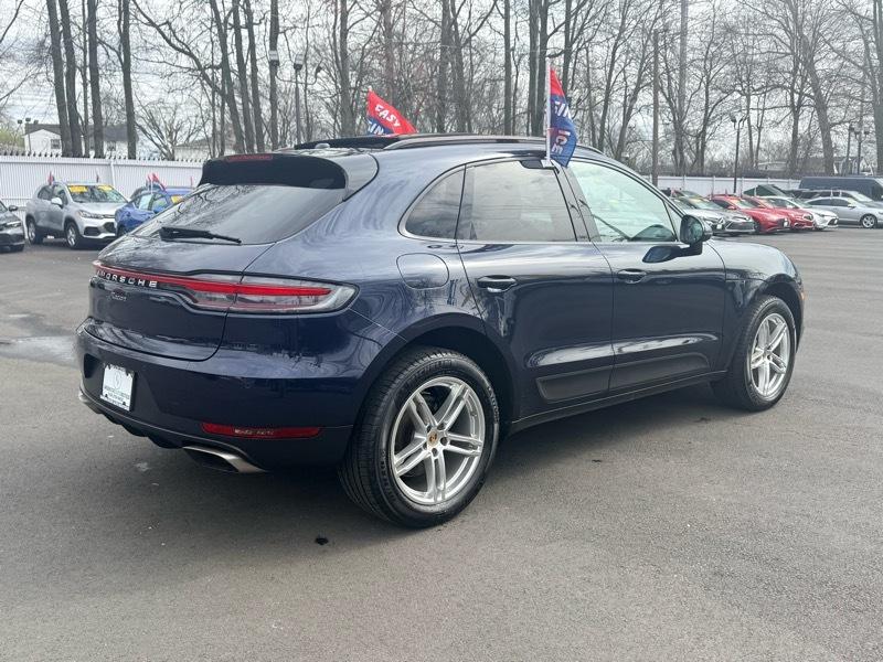 Porsche Macan Base 2021