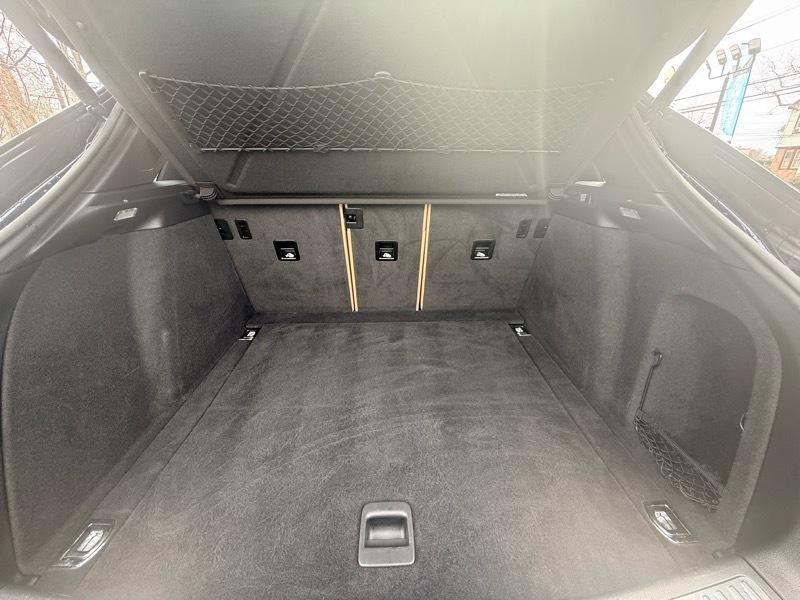 Porsche Macan Base 2021