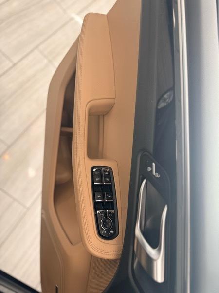 Porsche Macan Base 2021