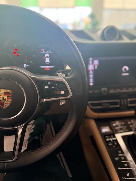 Porsche Macan Base 2021