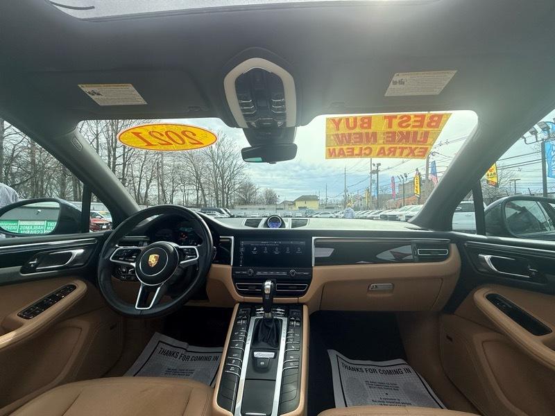 Porsche Macan Base 2021