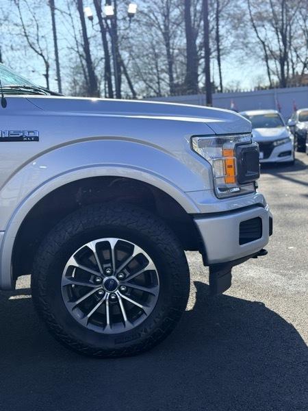 View vehicle photo 4