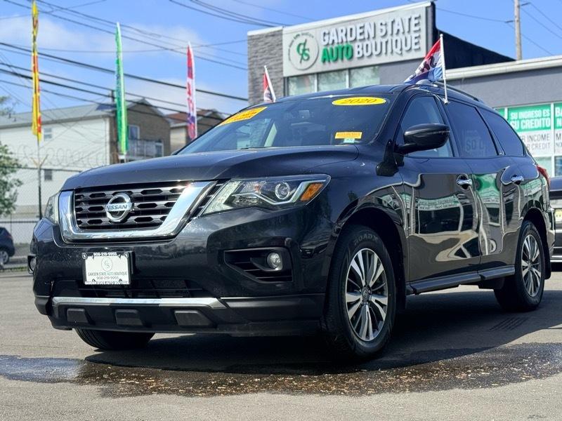 2020 Nissan Pathfinder SV