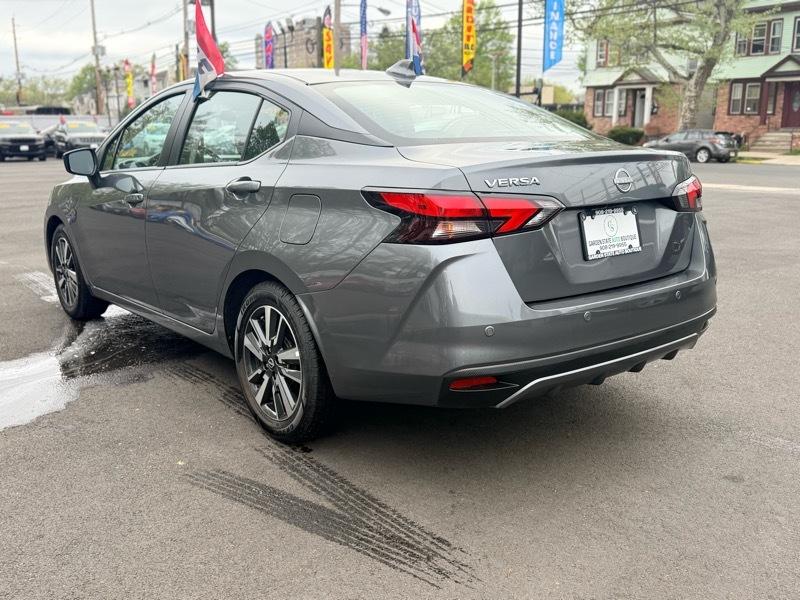 Nissan Versa SV 2025