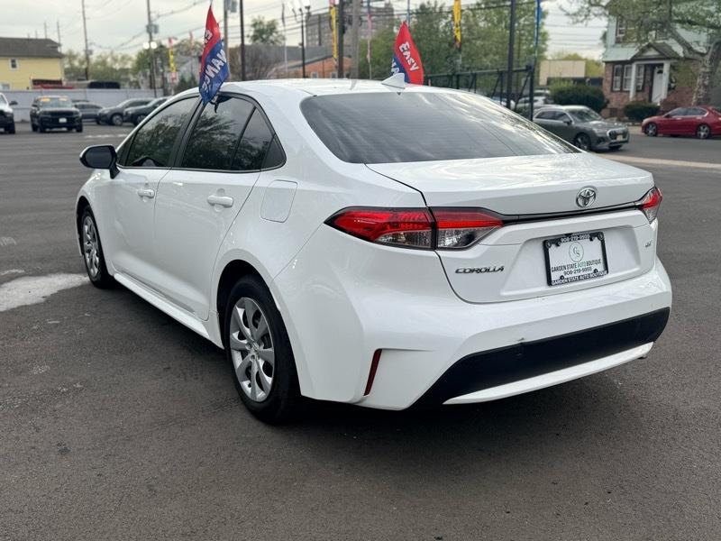 Toyota Corolla LE 2022