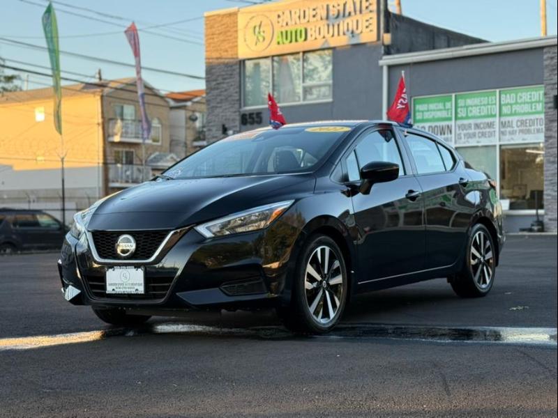 Nissan Versa SR 2022