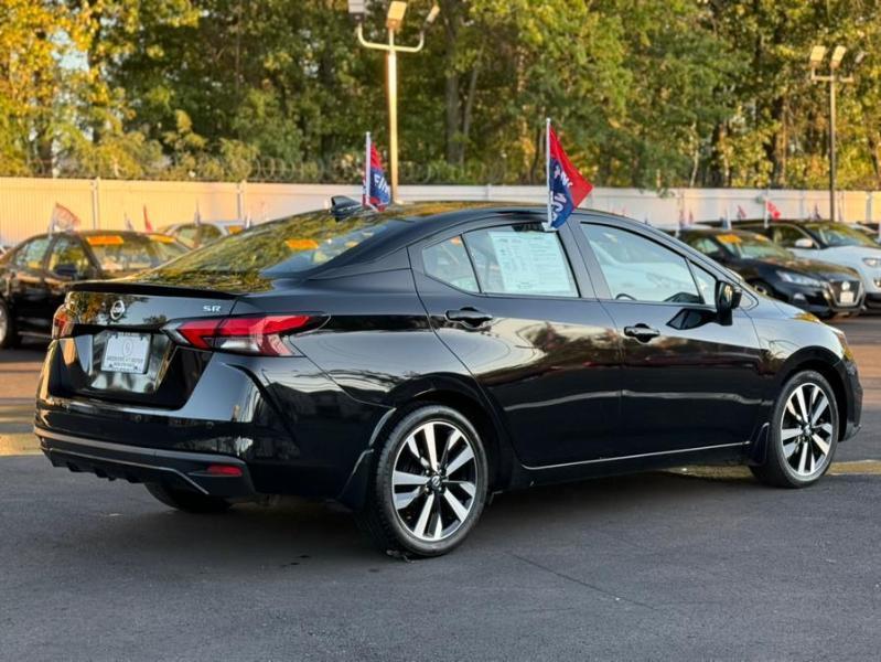 Nissan Versa SR 2022
